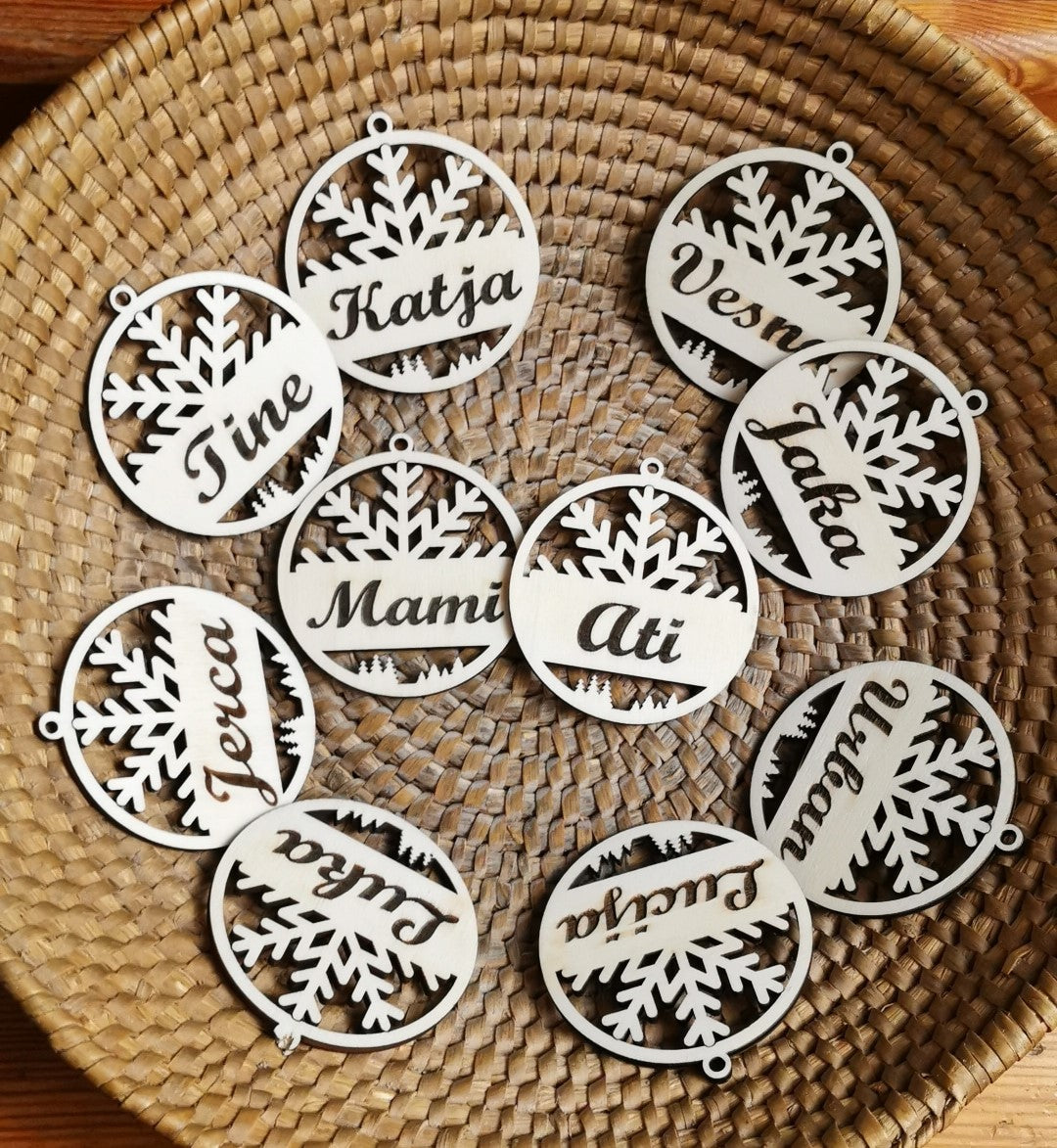Božični okraski z vašim imenom (nad 10 kosov dobiš popust)