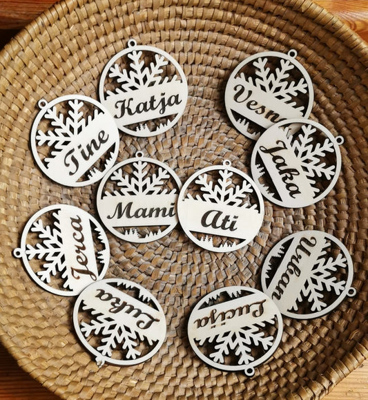 Božični okraski z vašim imenom (nad 10 kosov dobiš popust)