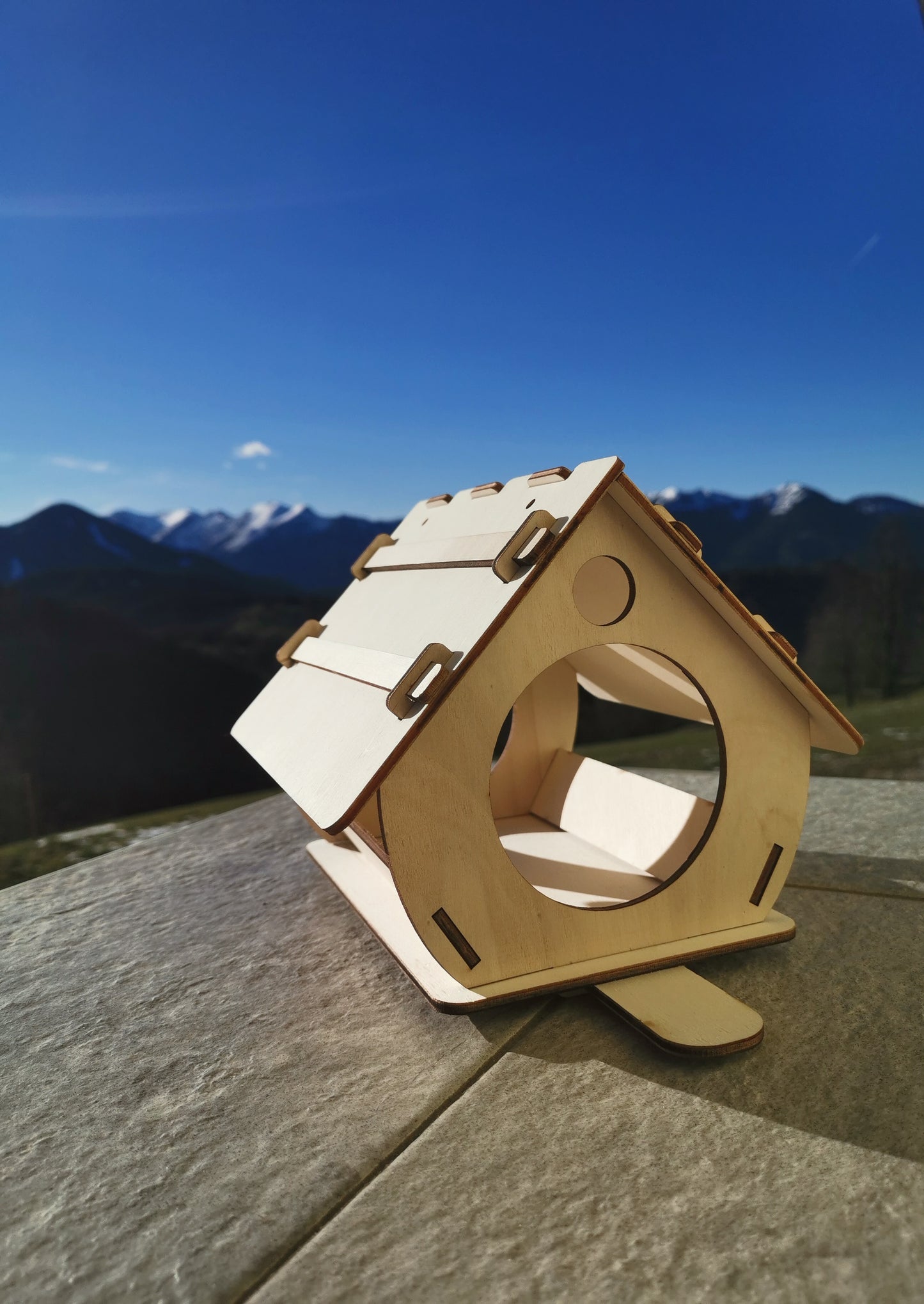 Ustvarjalna ptičja hiška