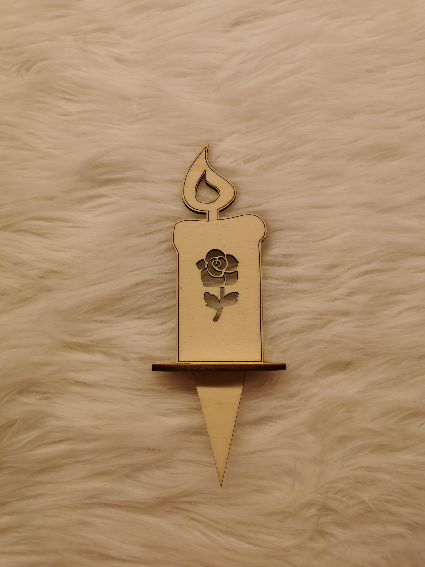 Lesene nagrobne svečke