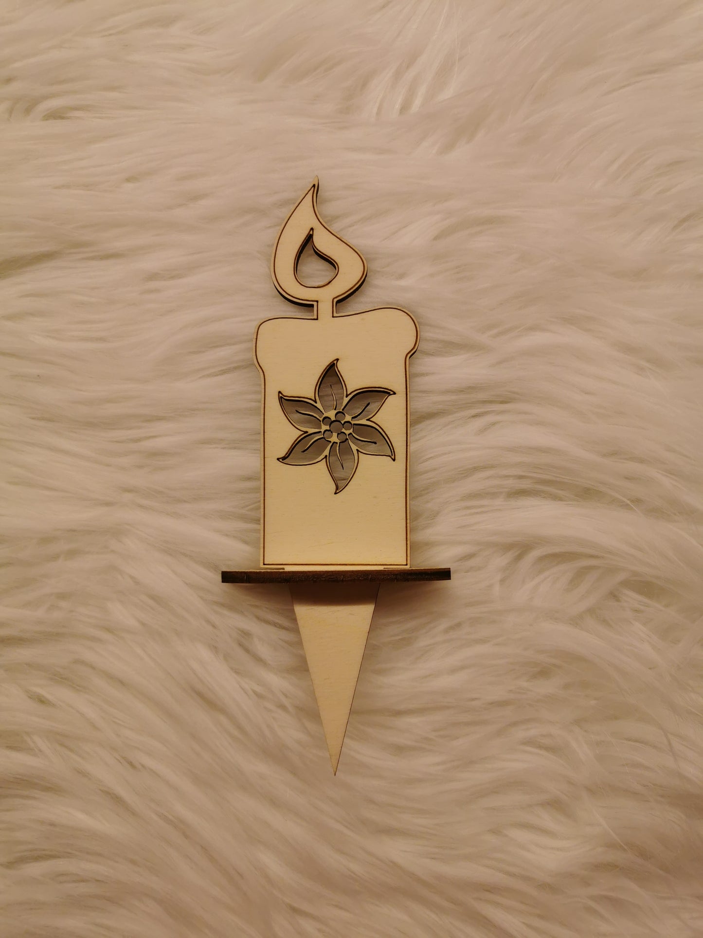 Lesene nagrobne svečke