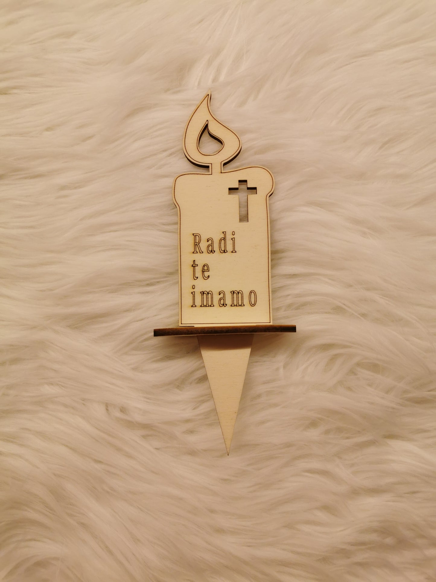 Lesene nagrobne svečke