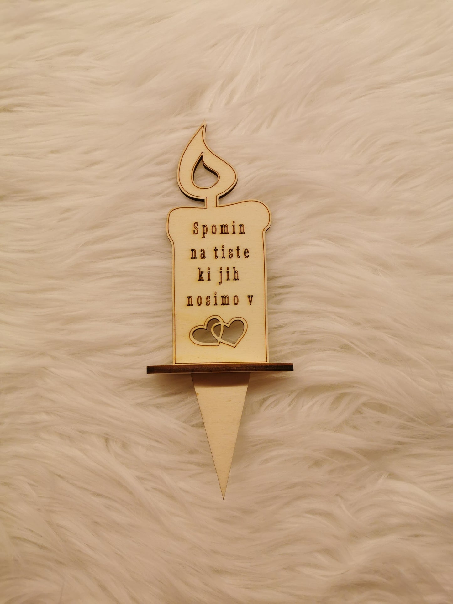 Lesene nagrobne svečke