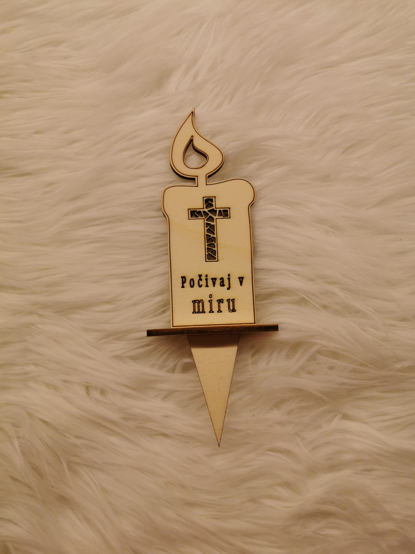 Lesene nagrobne svečke